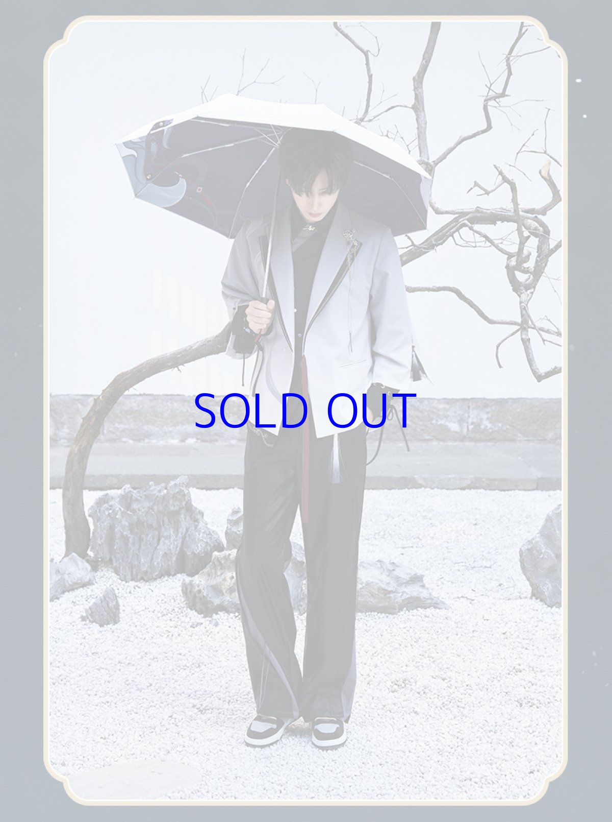 画像8: 原神 申鶴イメージ シャツ 特典アクスタ付き (8)