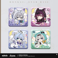 画像1: 【HSR 15pt】崩壊：スターレイル　女子寮　ちびキャラスクエアバッジ【予約180日以内】 (1)