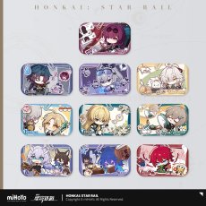 画像1: 【HSR 15pt】崩壊：スターレイル　パムのアルバム　スクエアバッジ【予約180日以内】 (1)